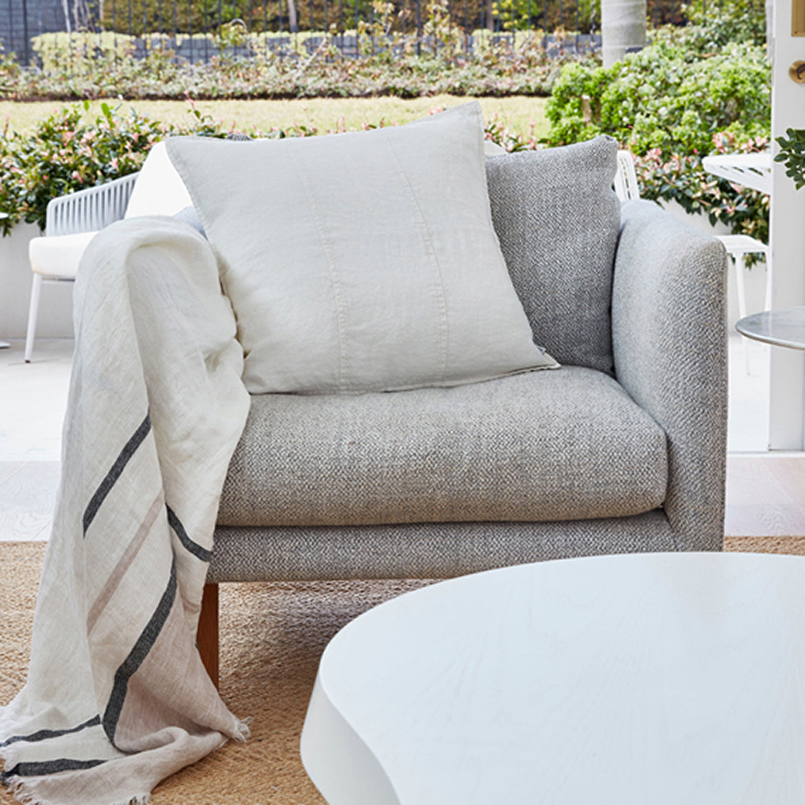 Cushions & Throws for Warmth Texture & Style ⭐️