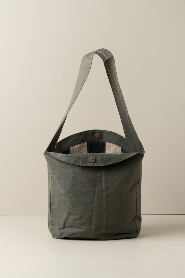 Saarde Journey Canvas Tote Bag Olive