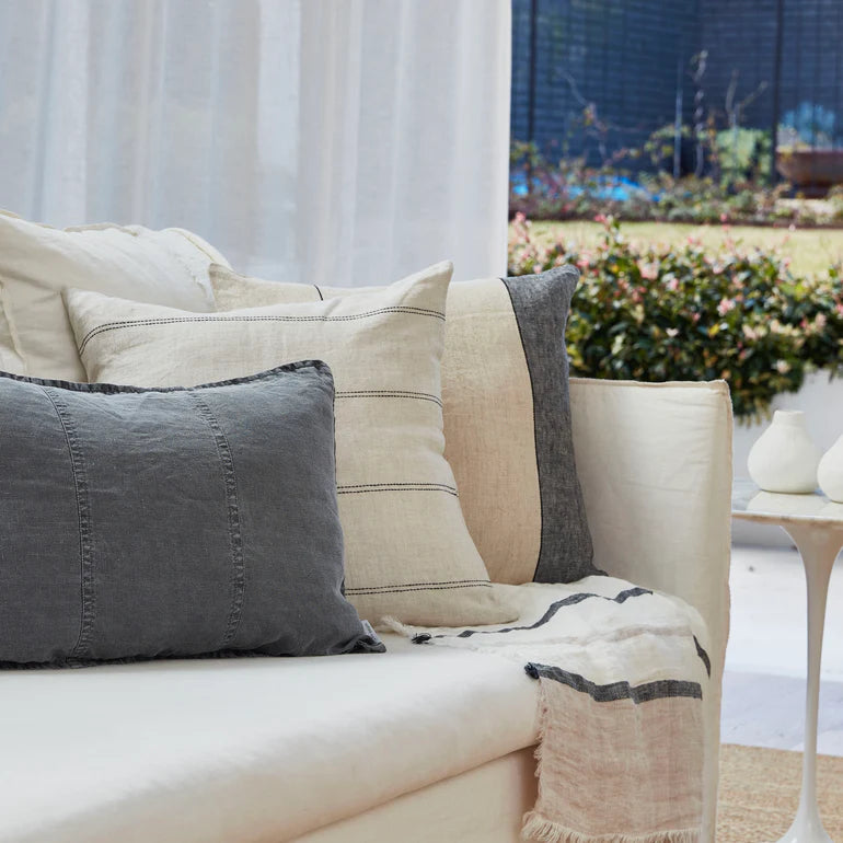 Urban Oasis Ayanna Throw