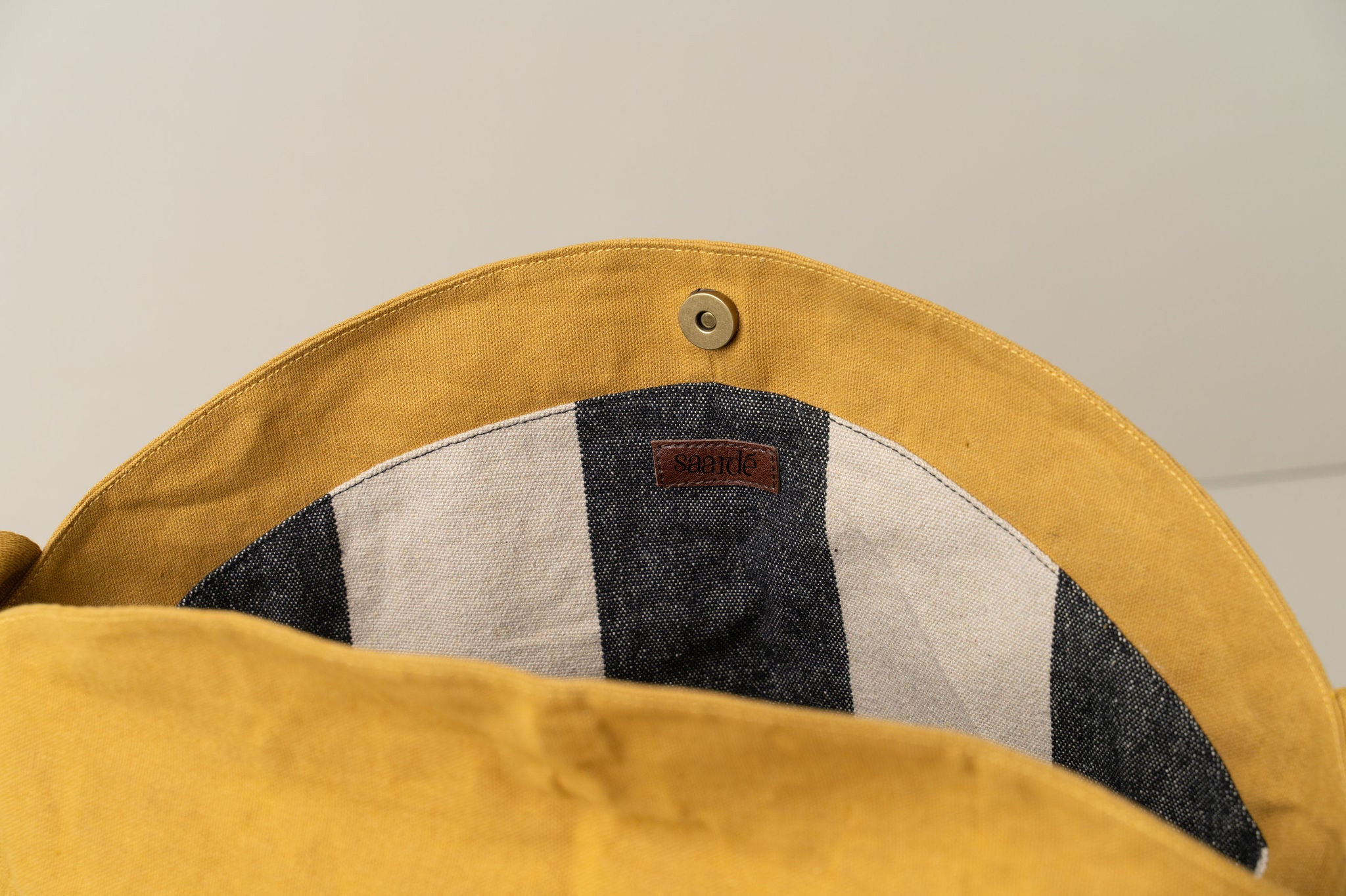 Saarde Journey Canvas Tote Bag Mustard