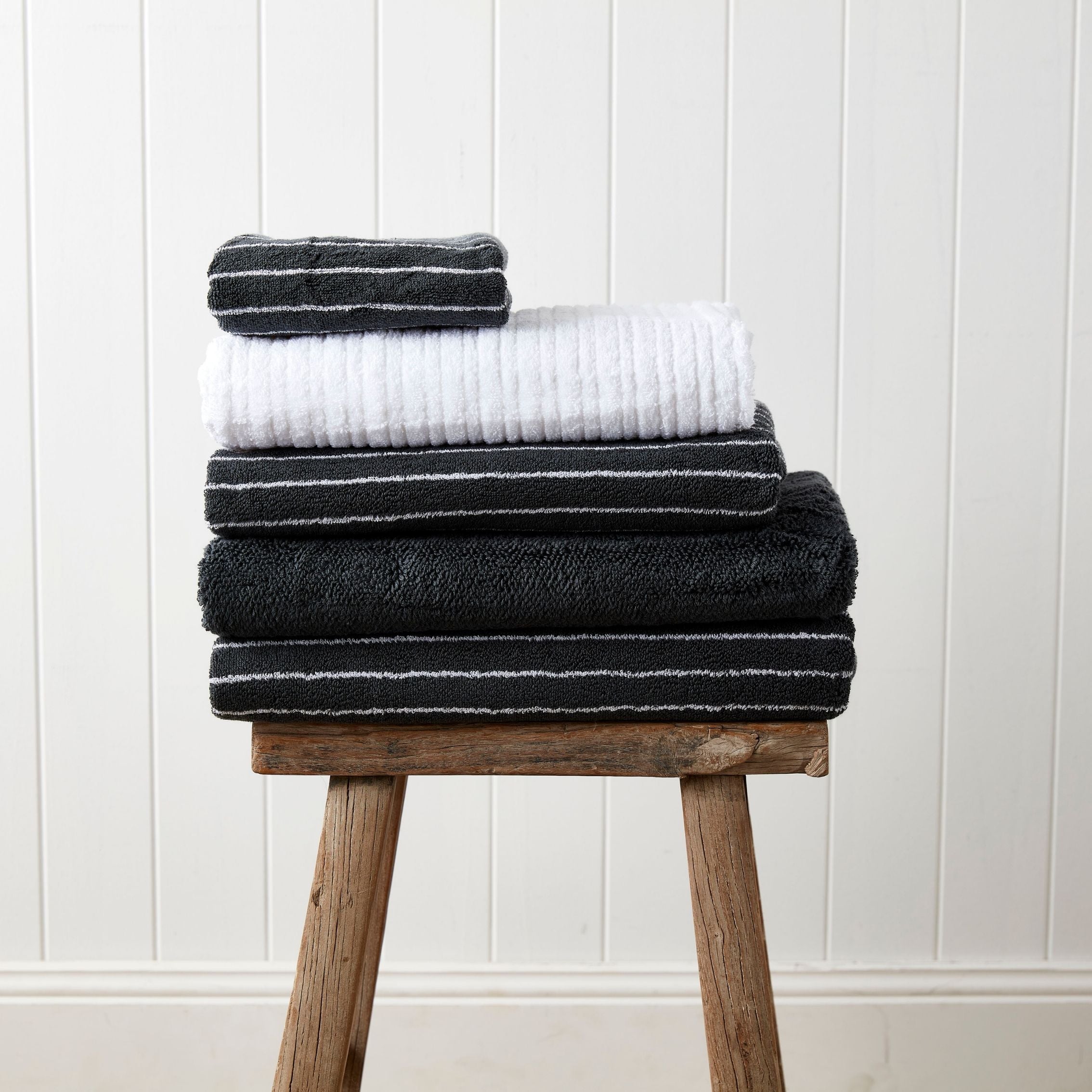 Urban Oasis Hudson Stripe Bath Towel Granite - Gro Urban Oasis