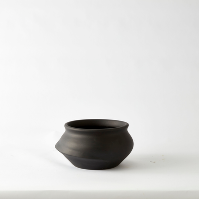 Urban Oasis Naya Pot Matte Black Medium - Gro Urban Oasis